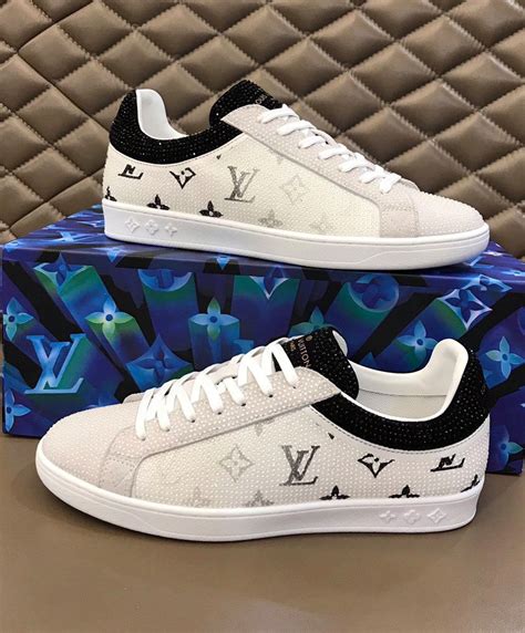 louis vuitton shoes mens 2017|louis vuitton men's shoes cost.